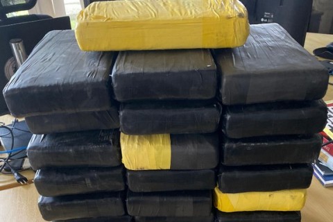 PF apreende 22 kg de cocaína em contêiner no Porto de Paranaguá
